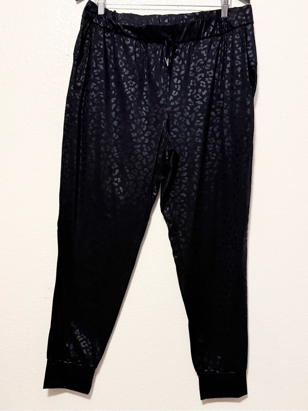 Women’s Black Jogger Pants with Subtle Leopard Texture 0149